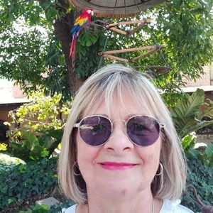 Meet your Posher, Francine